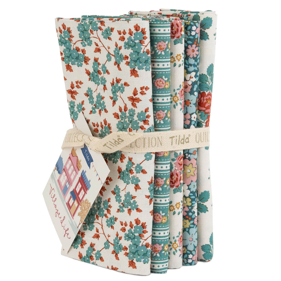 Tilda Stoffpaket "Village Life" Teal/Cream  5 verschiedene Designs  100%Baumwolle